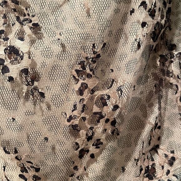 Yank Camisole with lace overlay Size Small - Picture 7 of 8